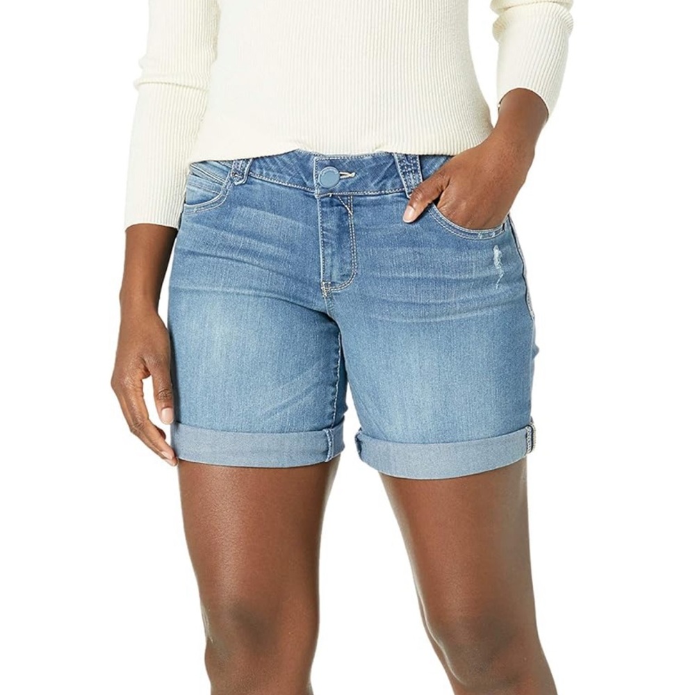Democracy Women's Ab Solution 7 Short never worn